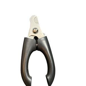 Oster Pet Nail Clipper - Ergonomic Design Stainless Steel Blades Non-Slip Handle